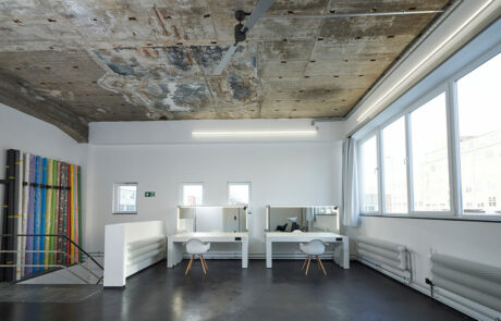 PRODUCTION ROOM - raw studios. hair makeup tables