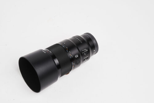 Sony Lens FE 90mm 2.8 MACRO G OSS with front and rear caps