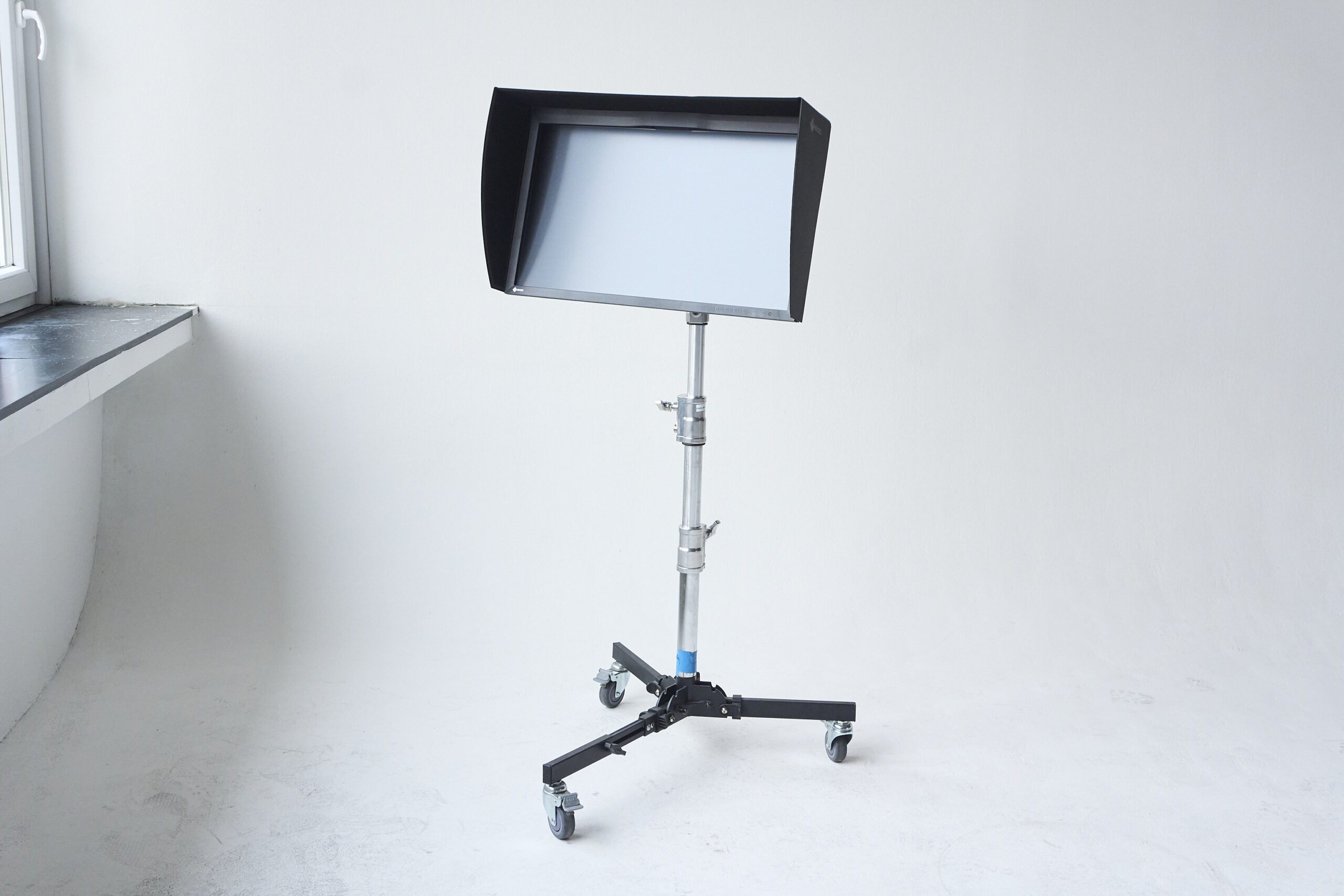 EIZO ColorEdge CG 2700 X, 4K UHD - Image 2